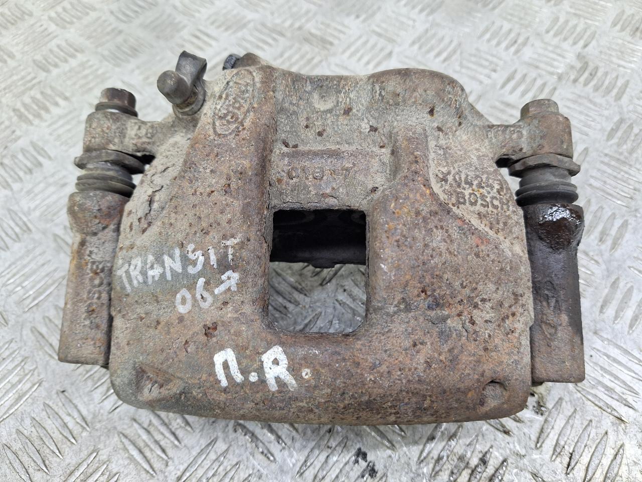 суппорт передний правый Ford Transit 7 поколение (2006 - 2013) - фото №1