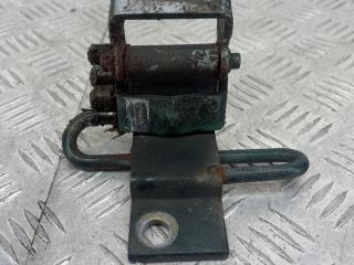 петля двери Audi A4 B5 1997, 1.6 л., AHL, бензин, МКПП, универсал, 8D0831412C