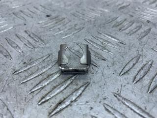 крепление форсунки BMW 5 серия E60/E61 2006, 2.5 л., M54 B25 (256S3), бензин, МКПП, серый, универсал, задний привод