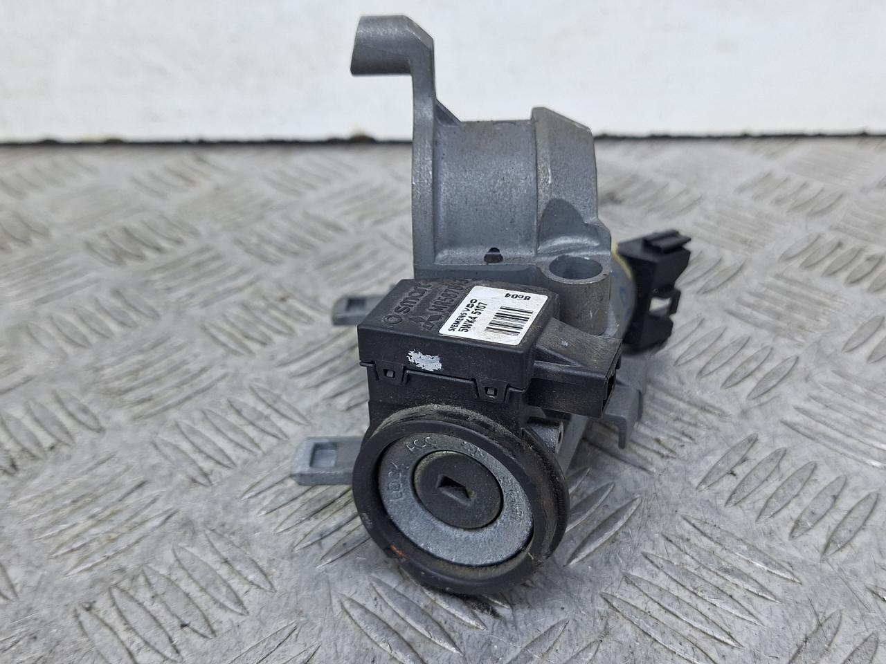 замок зажигания Mitsubishi Colt 6 поколение (Z20/Z30) (2002 - 2012), 4408A040 - фото №1