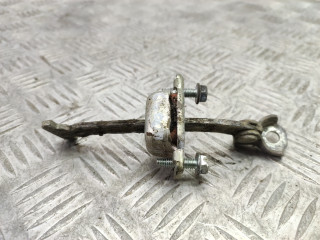 ограничитель открывания двери Toyota Aygo 1 поколение AB10 [рестайлинг] 2010, 1.0 л., 1KR-FE, бензин, МКПП, красный, хетчбэк 5 дв., передний привод