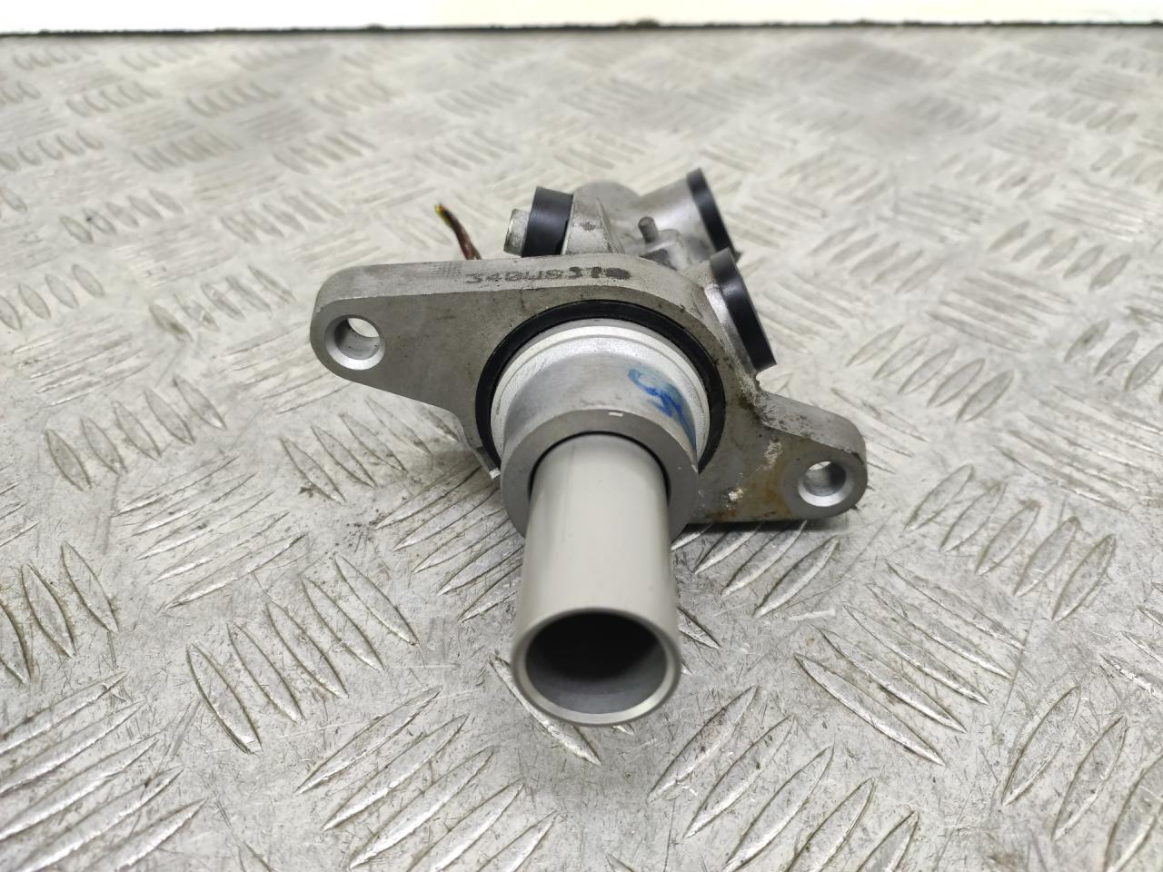 цилиндр тормозной главный Volkswagen Passat B6 2009, 1.4 л., CAXA, бензин, 6МКПП, голубой, универсал, передний привод, 5N0945459A - фото №1