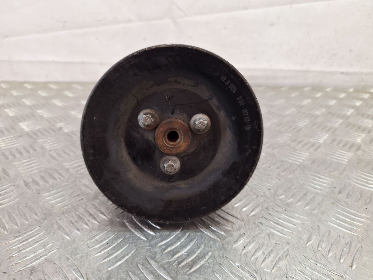 насос гидроусилителя руля Mercedes-Benz Vito W638 (1996 - 2003), 2.2 л., дизель, A6042360010 - фото №1