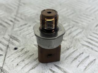 датчик давления топлива Volkswagen Crafter 1 поколение [рестайлинг] (2011 - 2016), 2.0 л., CKTC, дизель, МКПП, желтый, микроавтобус, задний привод, 03L906051