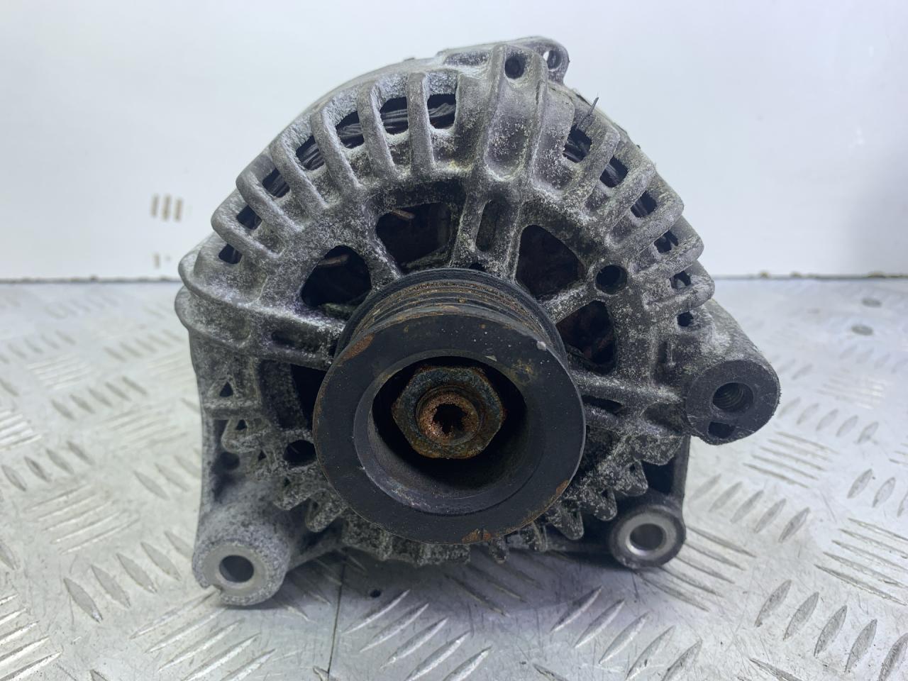 генератор BMW 3 серия E90/E91/E92/E93 (2004 - 2010), 2.0 л., M47N 204 D4, дизель, АКПП, 0986080580 - фото №1