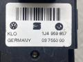 блок управления стеклоподъемниками Volkswagen Passat B5 1999, 1.8 л., APT, бензин, 5МКПП, зеленый, универсал, передний привод, 1J4959857, 03755000 - фото №7