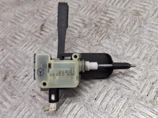 активатор замка крышки топливного бака Mercedes-Benz C-Класс W203/S203/CL203 [рестайлинг] W203.054 2005, 3.0 л., M 272.940, бензин, АКПП, темно синий, седан, задний привод, A2038201997