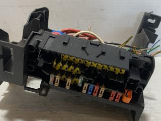 блок предохранителей Peugeot 206 1 поколение 2000, 1.4 л., KFX (TU3JP), бензин, МКПП, зеленый, хетчбэк 5 дв., передний привод, 9624107080