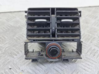 дефлектор обдува салона Audi A6 4B/C5 1999, 1.8 л., AQE, бензин, МКПП, красный, седан, 4B0819203