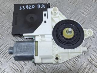 моторчик стеклоподъемника передний правый Volkswagen Golf 5 поколение 2007, 1.4 л., CAXA, бензин, 6МКПП, серый, универсал, передний привод, 1K5837402AJ