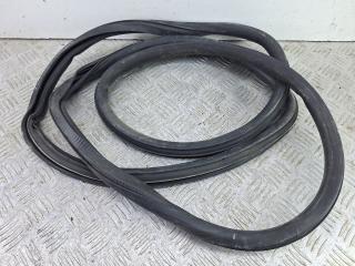 уплотнитель двери Skoda Octavia 2 поколение (A5) [рестайлинг] 2011, 1.6 л., CAYC, дизель, 5МКПП, оливковый, хетчбэк 5 дв., передний привод, 1Z0867365H