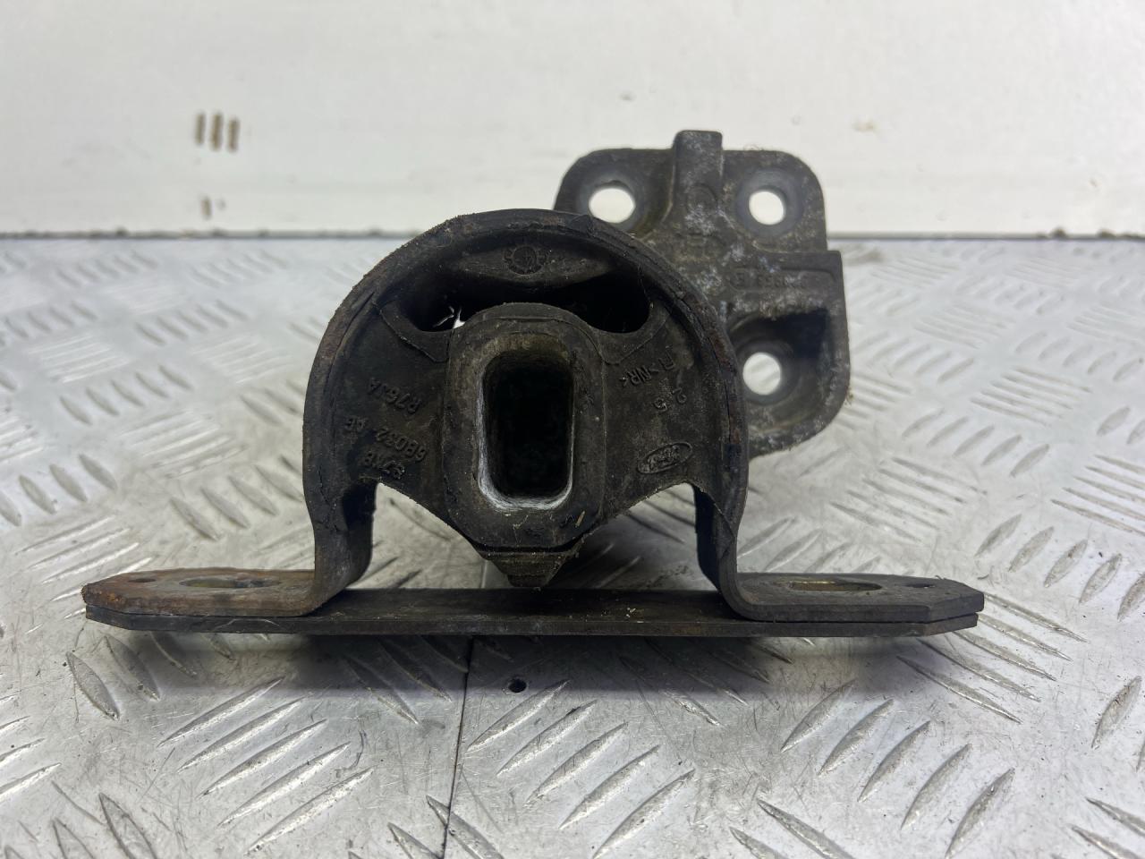 подушка крепления КПП Ford Ka 1 поколение (1996 - 2008), 97KB6B032AG - фото №1