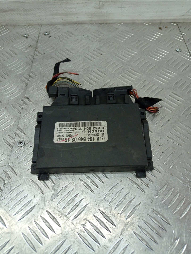 блок управления парктрониками Mercedes-Benz GL-Класс X164 X164.822 2006, 3.2 л., дизель, АКПП, черный, внедорожник 5 дв., полный привод, 0263004158, A1645450216 - фото №1