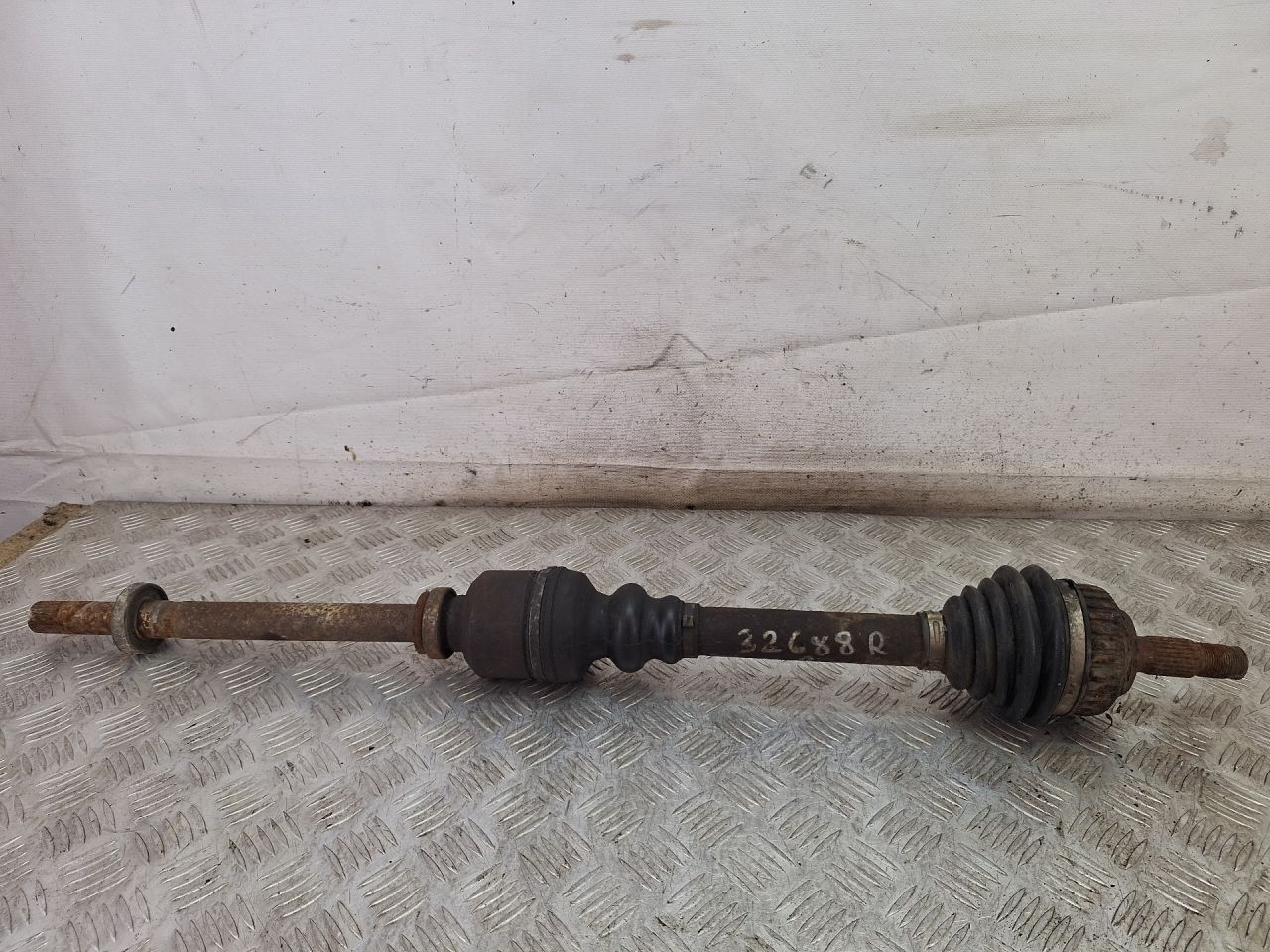 полуось передняя правая (приводной вал, ШРУС) Citroen Xsara Picasso 1 поколение (1999 - 2004), 1.6 л., NFV (TU5JP), бензин, МКПП, голубой, минивэн, передний привод - фото №1