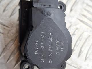 моторчик заслонки печки Mercedes-Benz E-Класс W211/S211 2004, 3.2 л., M 112.954, бензин, АКПП, серебро, универсал, задний привод, A2038201642