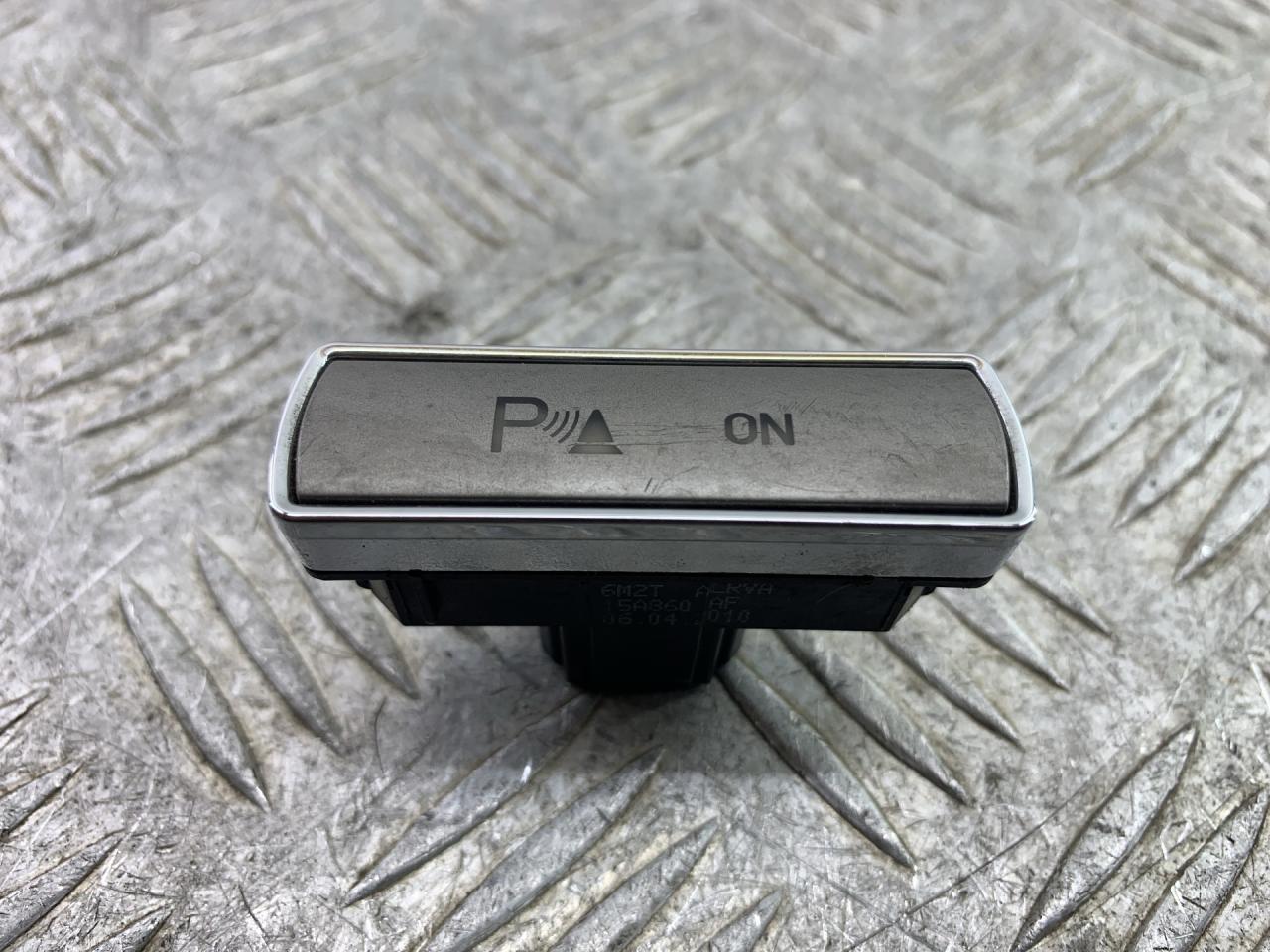 Кнопка парктроника Ford Mondeo 4 поколение (2007 - 2010), 6M2T15A860AF - фото №1