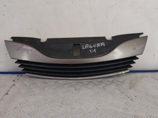 решетка радиатора Renault Laguna 2 поколение (2001 - 2005), 8200012581
