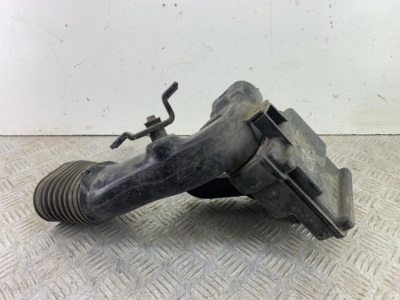 корпус воздушного фильтра Honda CR-V 3 поколение (2006 - 2009), 2.4 л., бензин - фото №1