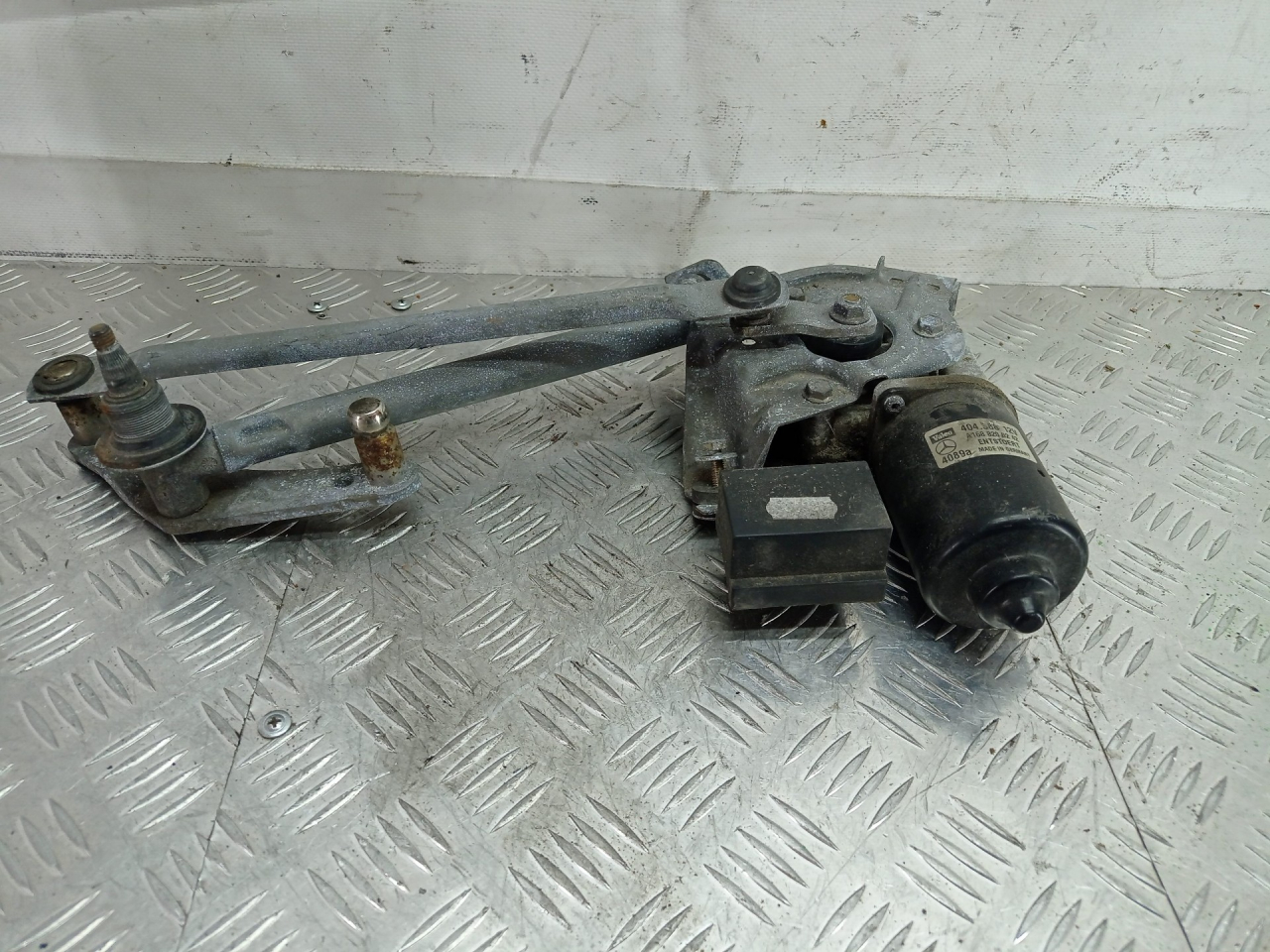 механизм стеклоочистителя (трапеция дворников) Mercedes-Benz A-Класс W168 1999, 1.6 л., M 166.960, бензин, МКПП, синий, минивэн, передний привод, A1688200242 - фото №1