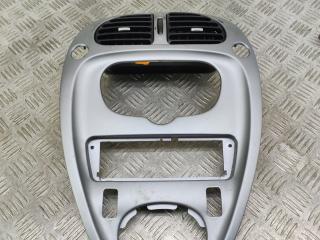 консоль салона Citroen Xsara Picasso 1 поколение [рестайлинг] 2009, 1.6 л., NFU (TU5JP4), бензин, МКПП, кофейный, минивэн, передний привод, 9631315877