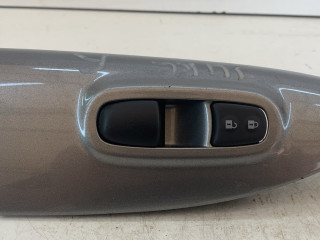 кнопка стеклоподъемника двери передней левой Nissan Juke YF15 [рестайлинг] 2013, 254111KA5A