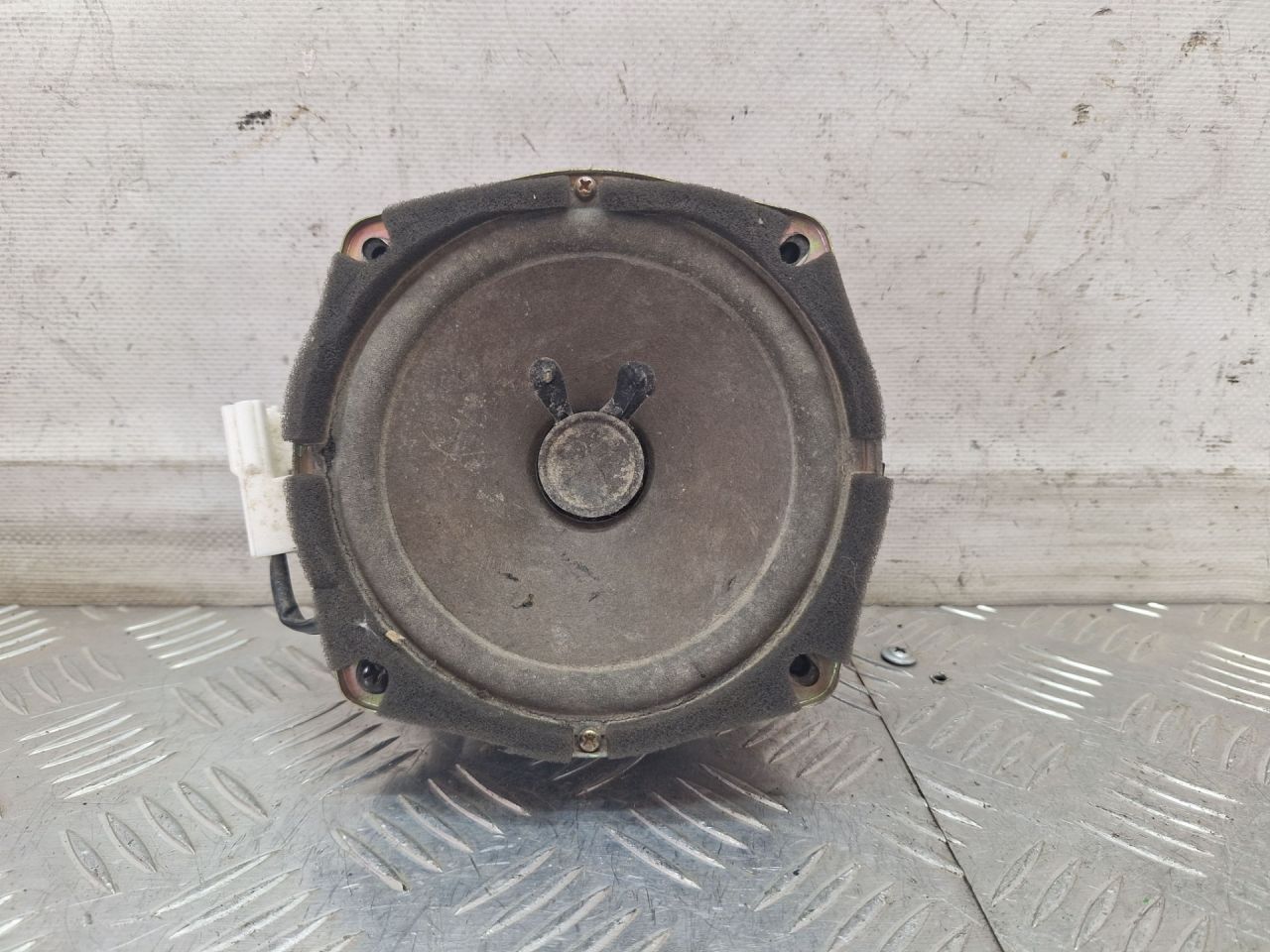 динамик двери Chevrolet Nubira 1 поколение 2006, 1.8 л., T18SED, бензин, МКПП, седан, передний привод, 96453582 - фото №1