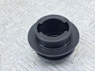 маслозаливная горловина Skoda Octavia 1 поколение (A4) [рестайлинг] 1U 2010, 1.9 л., AXR, дизель, 5МКПП, красный, хетчбэк 5 дв., передний привод, 038115301B