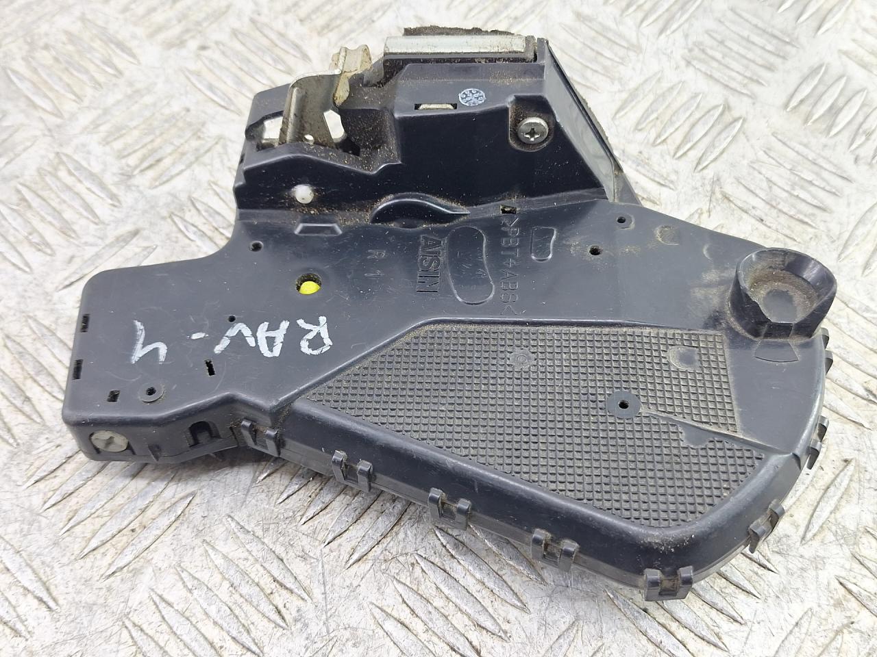 замок двери передней правой Toyota RAV4 3 поколение (XA30) 2008 - фото №1