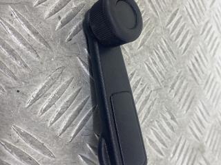 ручка стеклоподъемника задней Mitsubishi Carisma 1 поколение [рестайлинг] 2003, 1.6 л., 4G92 (DOHC 16V), бензин, МКПП, серебро, хетчбэк 5 дв., передний привод