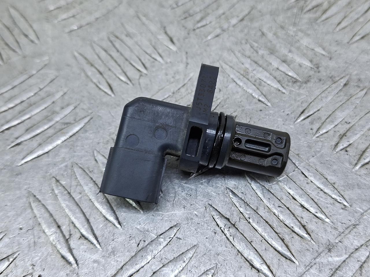 датчик распредвала Opel Agila 2 поколение (B) 2012, 1.2 л., K12B, бензин, МКПП, минивэн, передний привод, правый руль, J5T33071 - фото №1