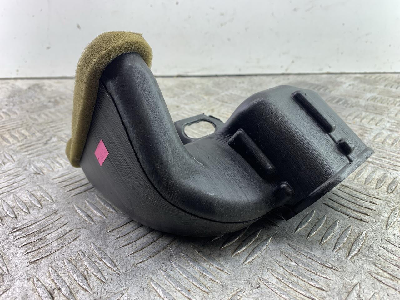 воздуховод печки Land Rover Discovery 3 поколение L319 2007, 2.7 л., 276DT, дизель, АКПП, серый, внедорожник 5 дв., полный привод, IKB500072 - фото №1