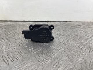 моторчик заслонки печки Mercedes-Benz C-Класс W203/S203/CL203 [рестайлинг] W203.054 2005, 3.0 л., M 272.940, бензин, АКПП, темно синий, седан, задний привод, A2038201642