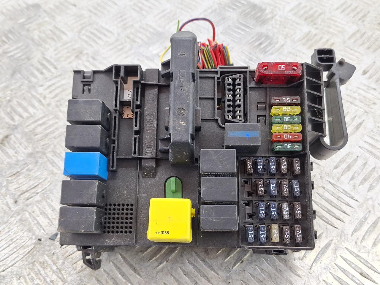 блок комфорта Smart Fortwo 1 поколение 2001, 0.6 л., M 160.910, бензин, робот, черный, хетчбэк 3 дв., задний привод, 0001683V001 - фото №1