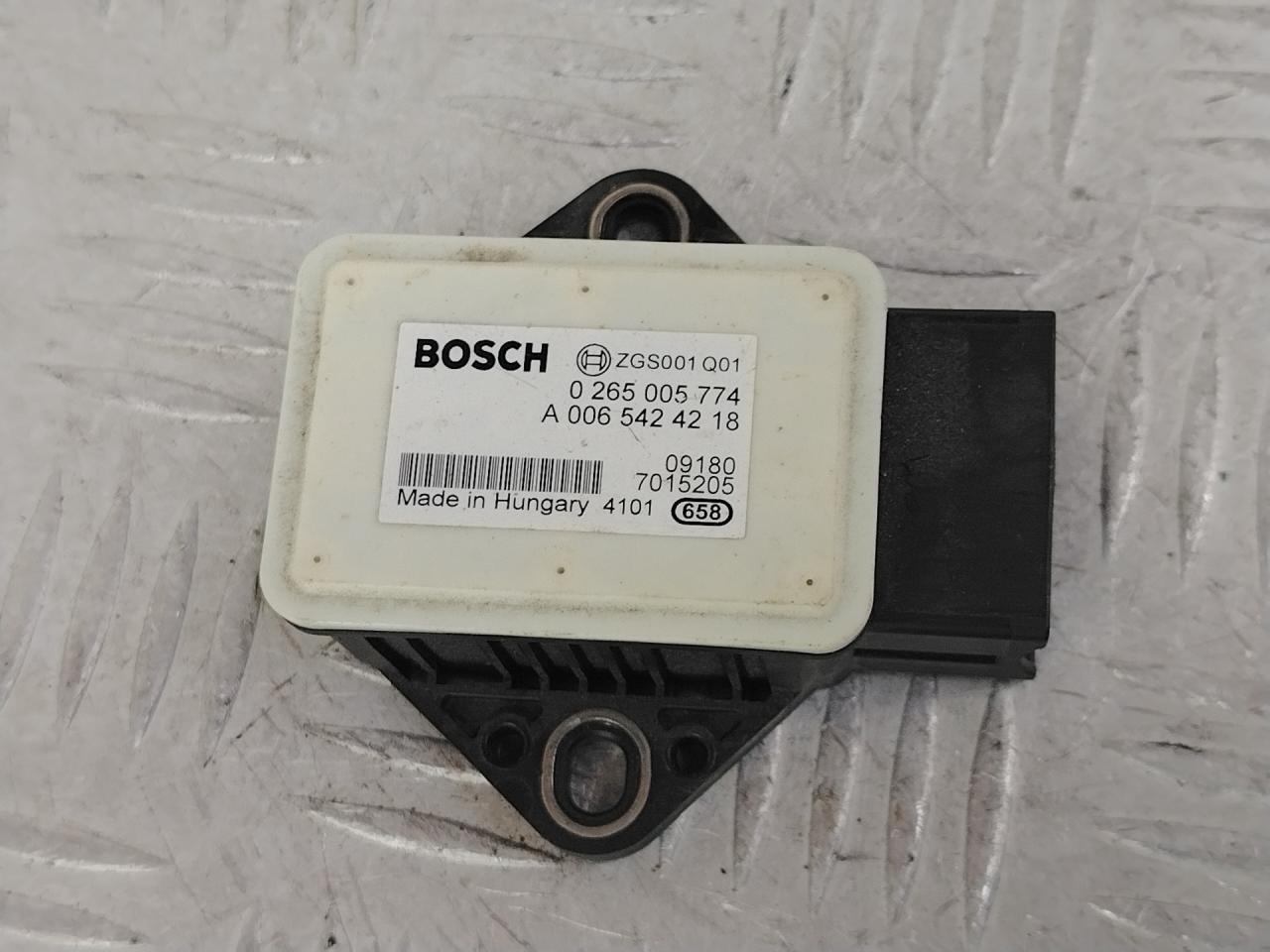 датчик ускорения Mercedes-Benz Sprinter 2 поколение (W906) (2006 - 2014), A0065424218, 0265005774 - фото №1