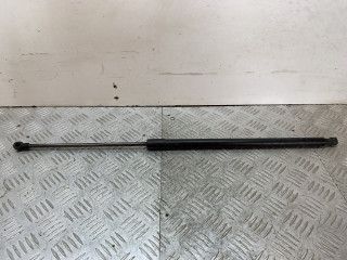 амортизатор крышки багажника (3-5 двери) Opel Mokka 1 поколение (2012 - 2015), 95095594