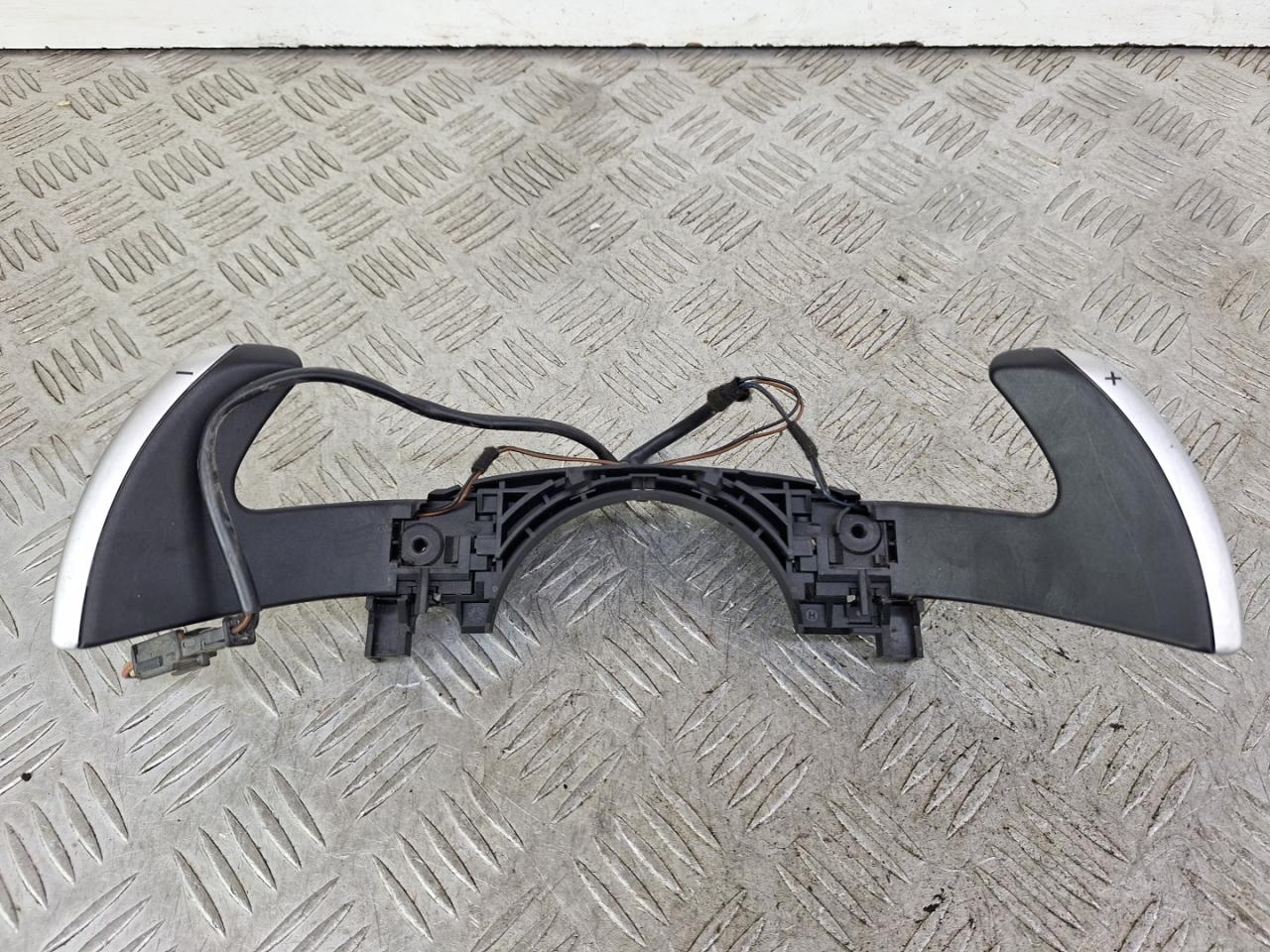 лепестки подрулевые переключения передач Citroen C2 1 поколение 2006, 1.4 л., 8HZ (DV4TD), дизель, робот, черный, хетчбэк 3 дв., передний привод, 9656127077C, 12275300 - фото №1