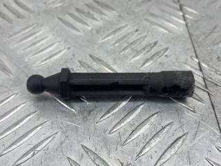 декоративная крышка двигателя Land Rover Discovery 3 поколение L319 2007, 2.7 л., 276DT, дизель, АКПП, серый, внедорожник 5 дв., полный привод