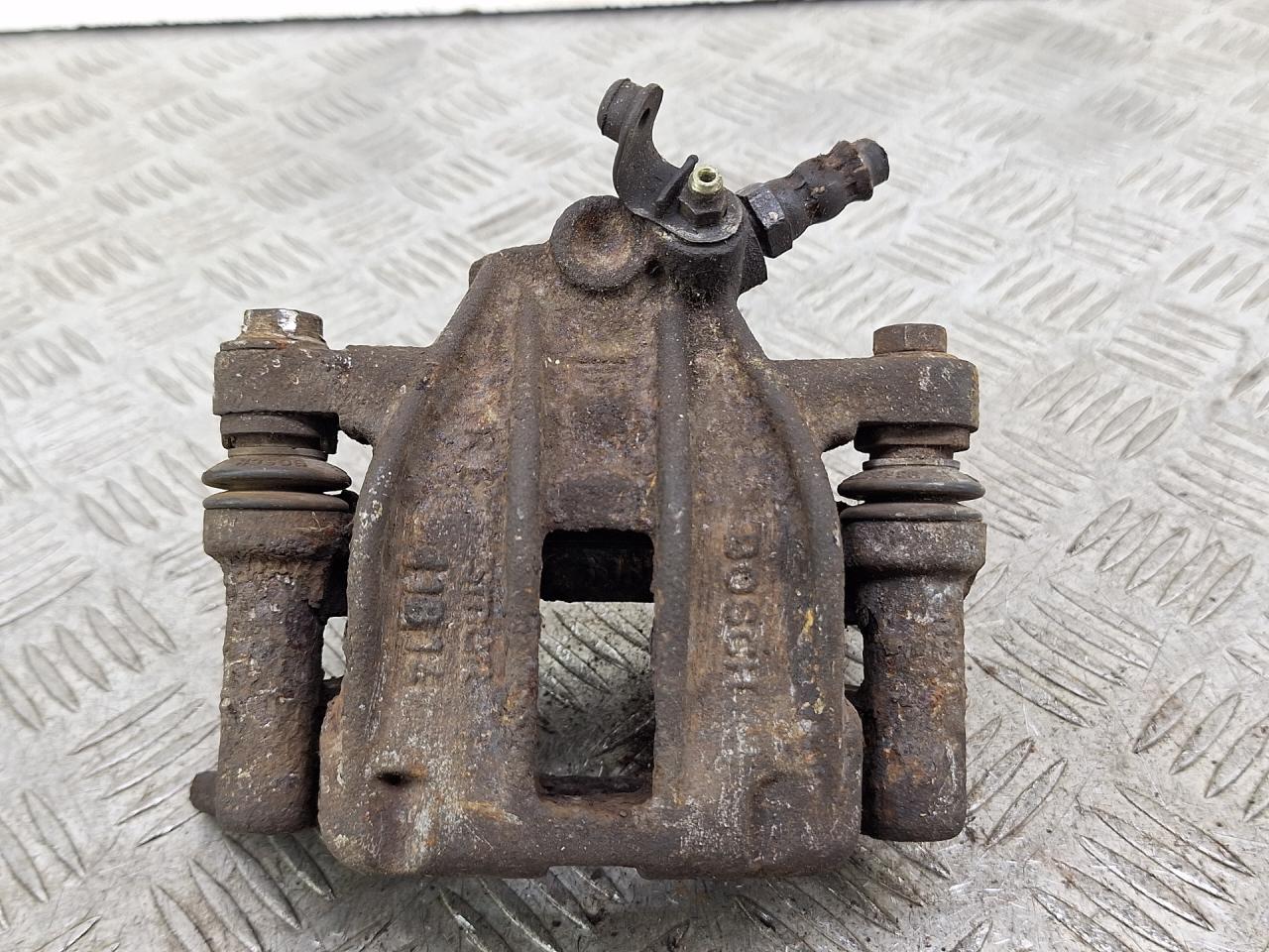 суппорт передний правый Smart Fortwo 1 поколение 2001, 0.6 л., M 160.910, бензин, робот, черный, хетчбэк 3 дв., задний привод - фото №1