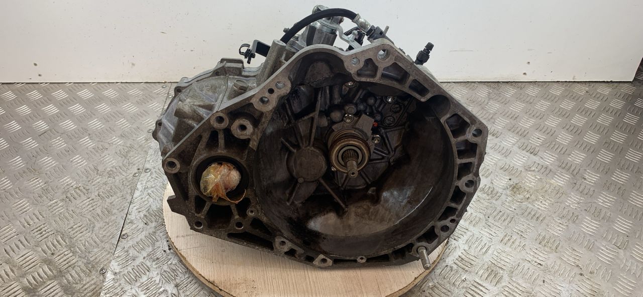 КПП механическая (МКПП) Suzuki SX4 1 поколение 2010, 1.6 л., бензин, МКПП, AJJ - фото №1