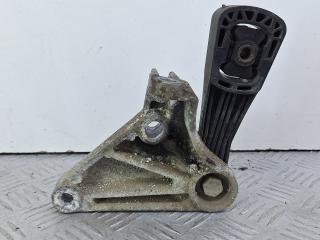 кронштейн КПП Renault Scenic 1 поколение [рестайлинг] (1999 - 2003), 1.6 л., K4M 701, бензин, АКПП, минивэн, 7700419412