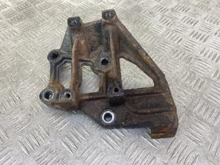 кронштейн компрессора кондиционера Hyundai Getz 1 поколение [рестайлинг] 2006, 1.3 л., бензин, МКПП, серебро, хетчбэк 3 дв., передний привод