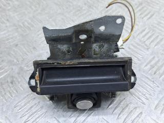 ручка крышки багажника Skoda Octavia 1 поколение (A4) [рестайлинг] 1U 2010, 1.9 л., AXR, дизель, 5МКПП, красный, хетчбэк 5 дв., передний привод, 1U0827565A