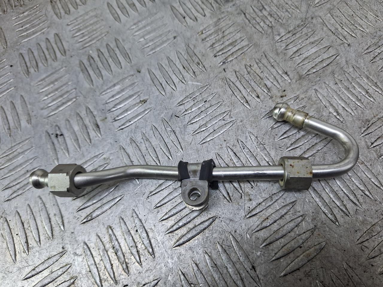 трубка топливная Volkswagen Golf 5 поколение 2007, 1.4 л., CAXA, бензин, 6МКПП, серый, универсал, передний привод - фото №1