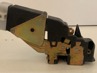 замок двери передней правой Volvo V40 1 поколение [рестайлинг] 2000, 1.8 л., B 4184 SM, бензин, МКПП, фиолетовый, универсал, передний привод