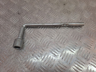 ключ колесный (балонный) Chevrolet Nubira 1 поколение 2007, 2.0 л., Z 20 DM, дизель, МКПП, универсал, передний привод