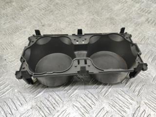 подстаканник Volvo V70 2 поколение 2001, 2.4 л., B 5244 T3, бензин, АКПП, серебро, универсал, полный привод, 09431261