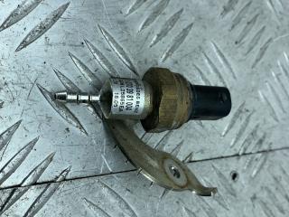 датчик давления топлива Mercedes-Benz Sprinter 2 поколение (W906) (2006 - 2014), 2.1 л., OM 651.955, дизель, МКПП, зеленый, задний привод, A0045421618, A6510703981004