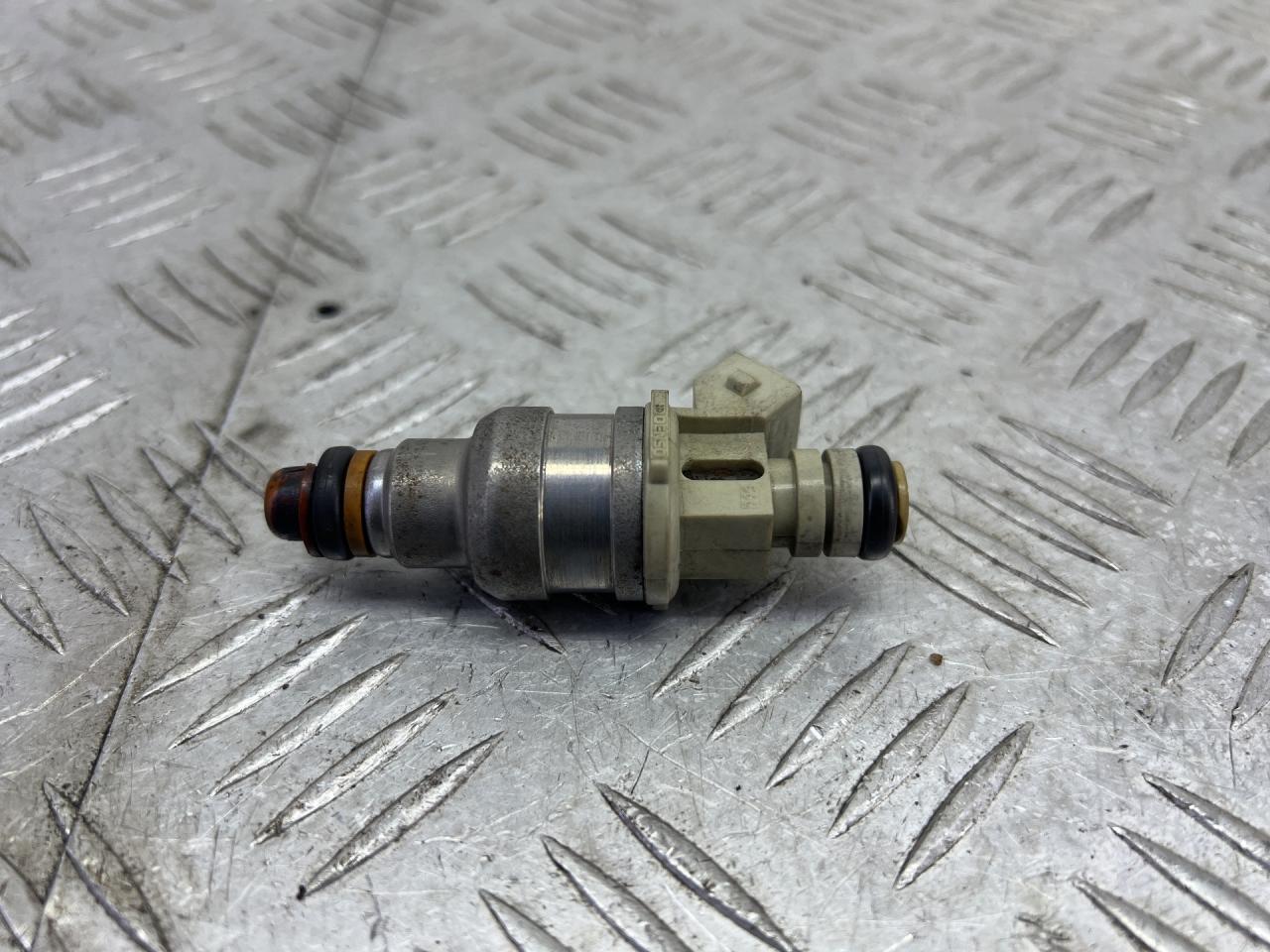 форсунка Ford Windstar 1 поколение (1995 - 1999), 3.0 л., бензин, F47EA2E - фото №1