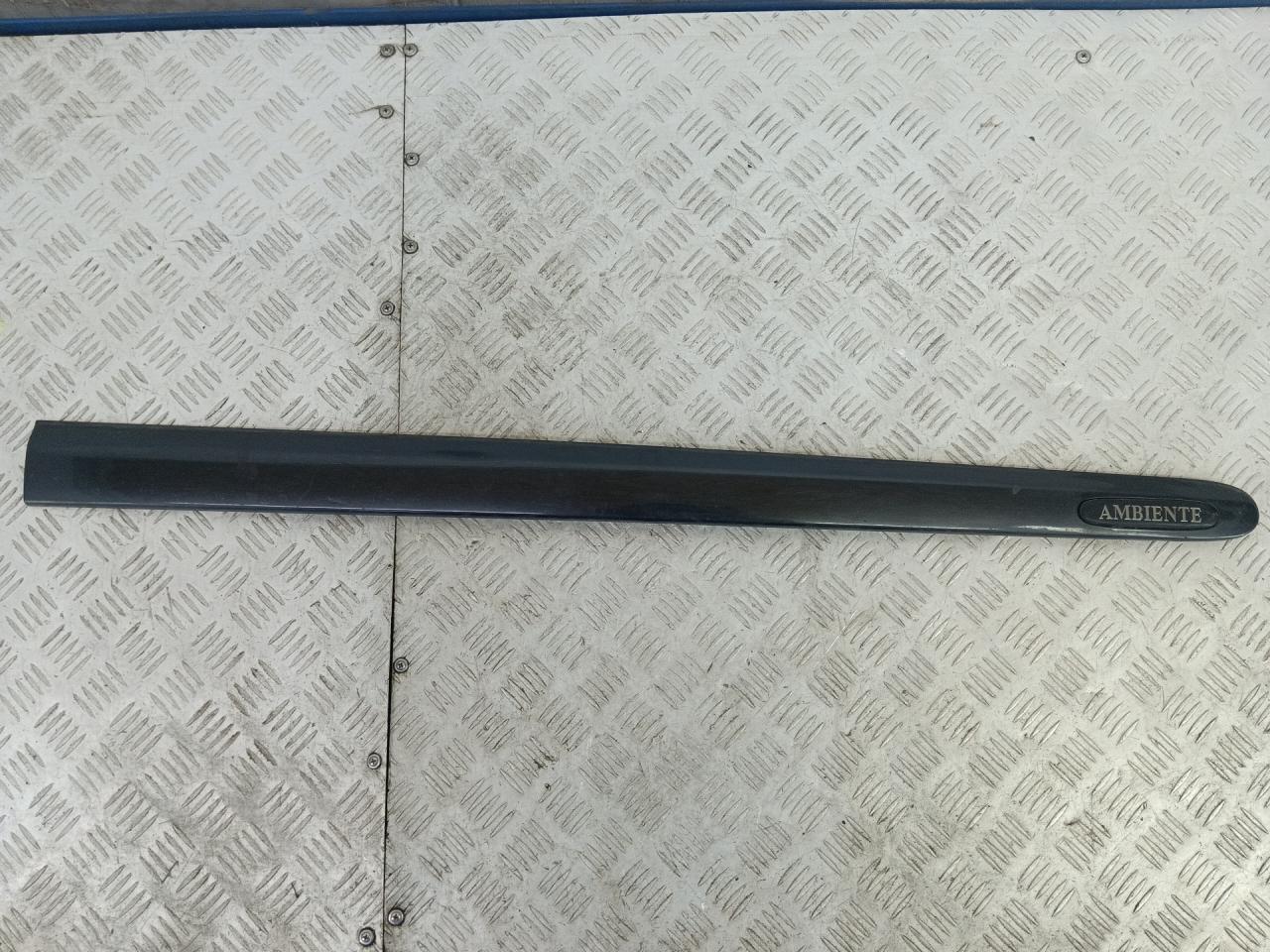 молдинг двери передней правой Mercedes-Benz Vito W639 2006, 3.2 л., M 112.951, бензин, АКПП, черный, задний привод, A6396900562 - фото №1