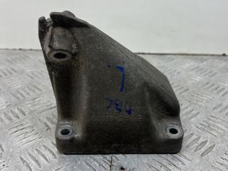 кронштейн двигателя Mercedes-Benz C-Класс W203/S203/CL203 [рестайлинг] W203.054 2005, 3.0 л., M 272.940, бензин, АКПП, темно синий, седан, задний привод, A2722230904